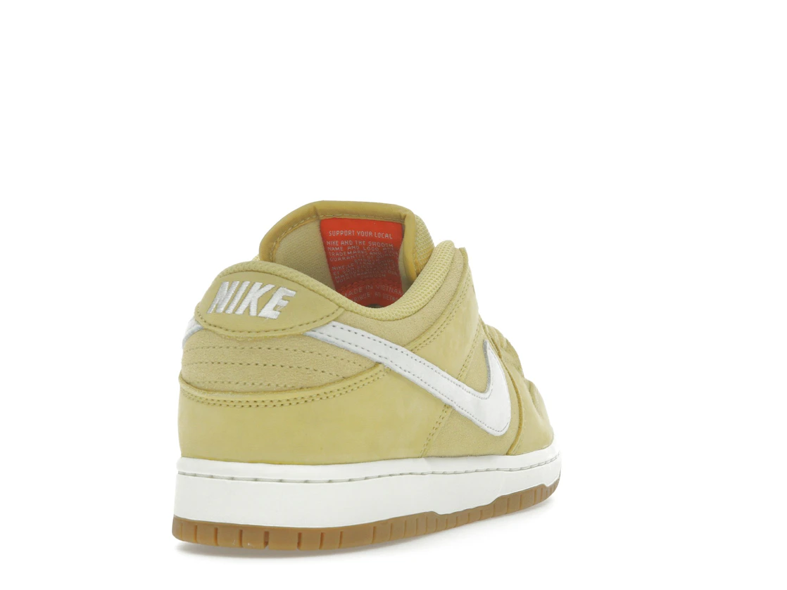Nike SB Dunk Low Saturn Gold