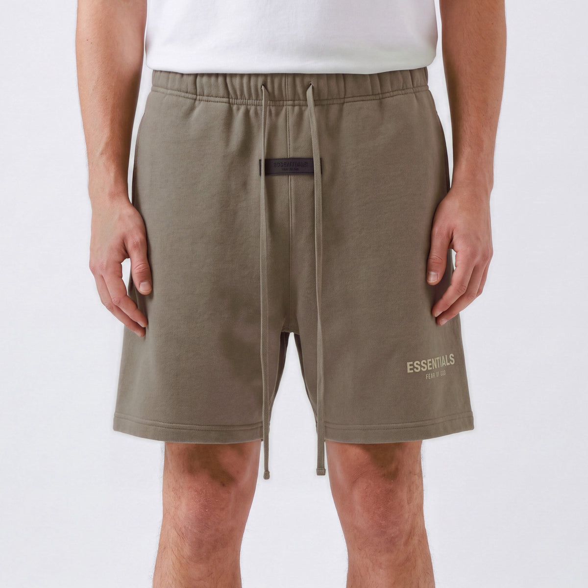 šortky Fear of God Essentials S22 Shorts Desert Taupe ADONIO
