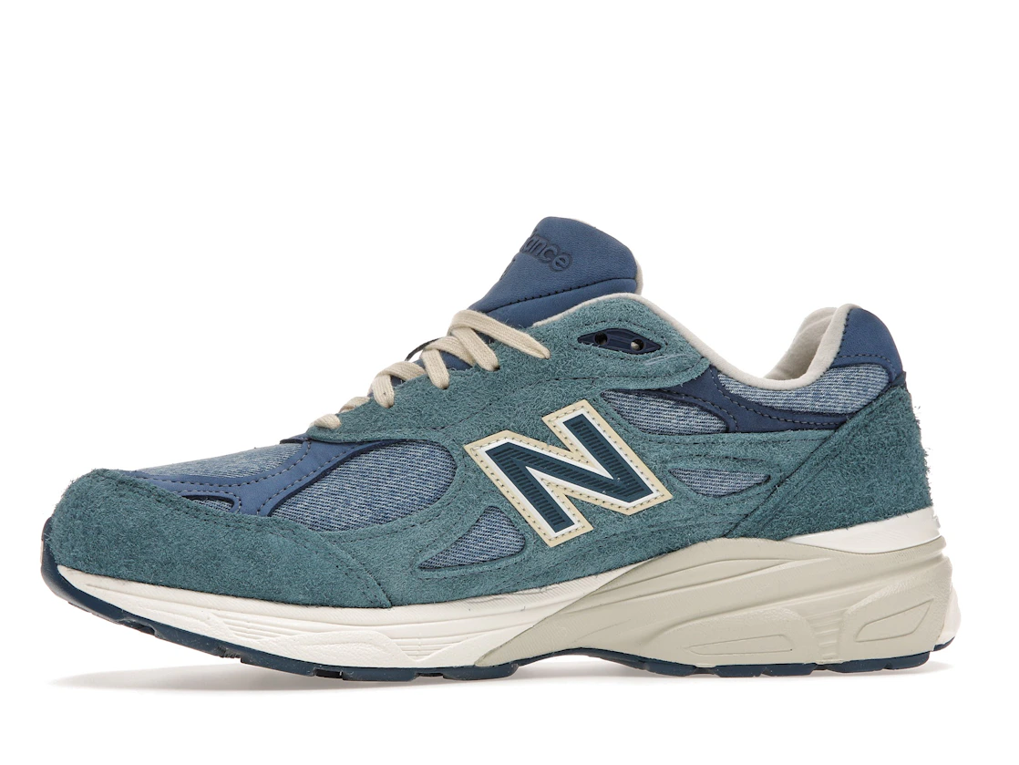New Balance 990v3 MiUSA Levi's Denim