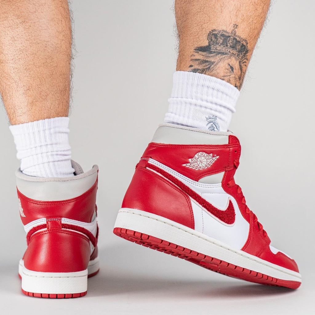 Air Jordan 1 High OG Varsity Red (W)