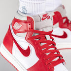 Air Jordan 1 High OG Varsity Red (W)