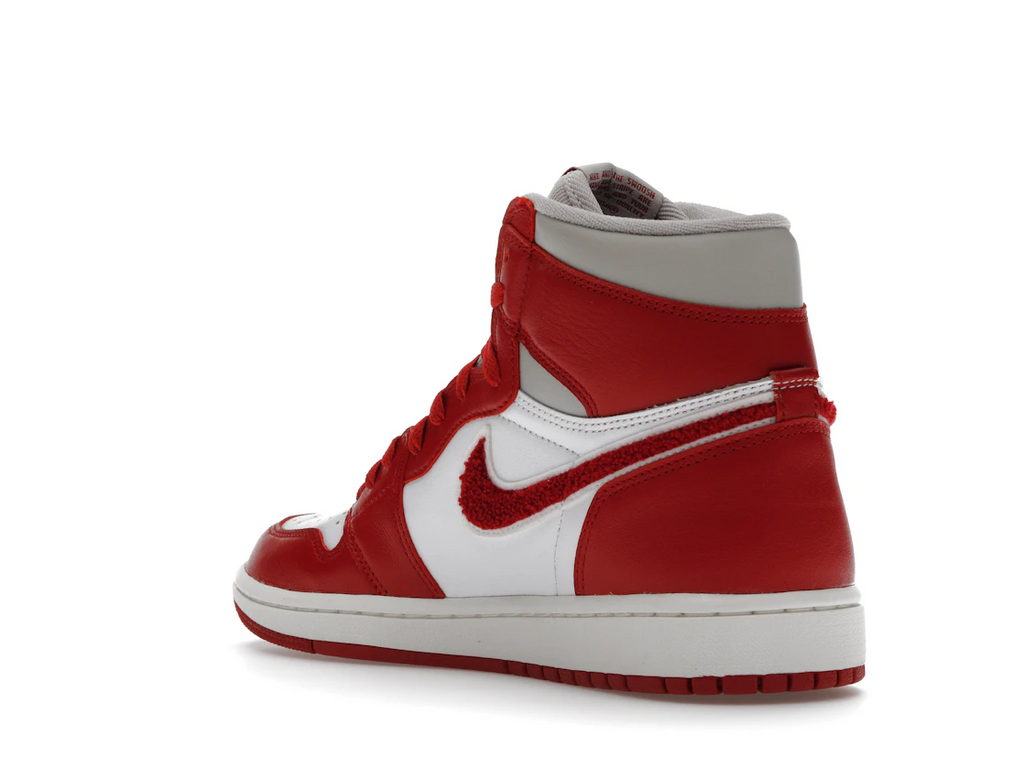 Air Jordan 1 High OG Varsity Red (W)