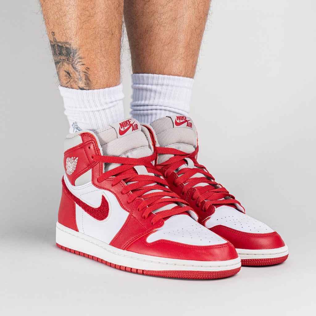 Air Jordan 1 High OG Varsity Red (W)