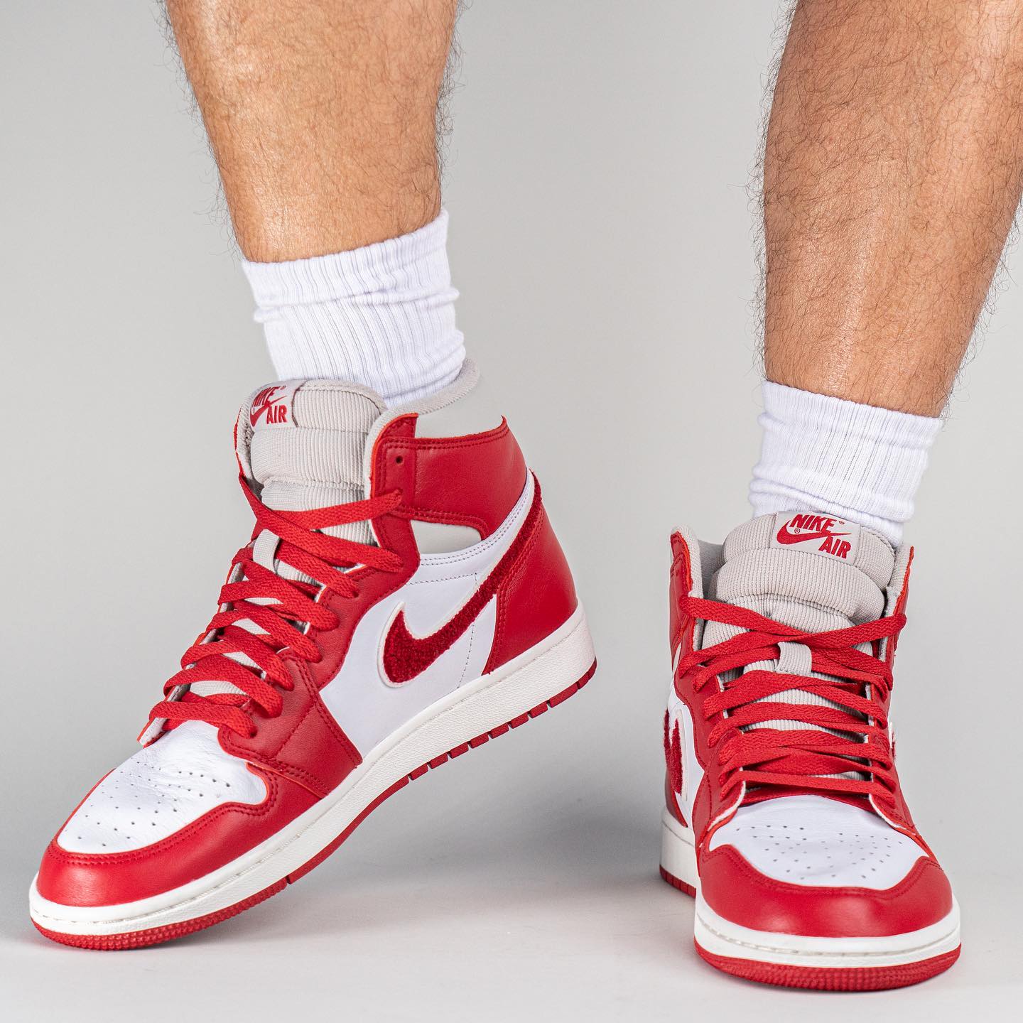 Air Jordan 1 High OG Varsity Red (W)