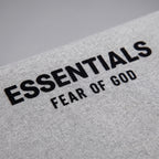 Fear of God Essentials S24 Fleece Hoodie Light Heather Grey – Nápisy / potisk