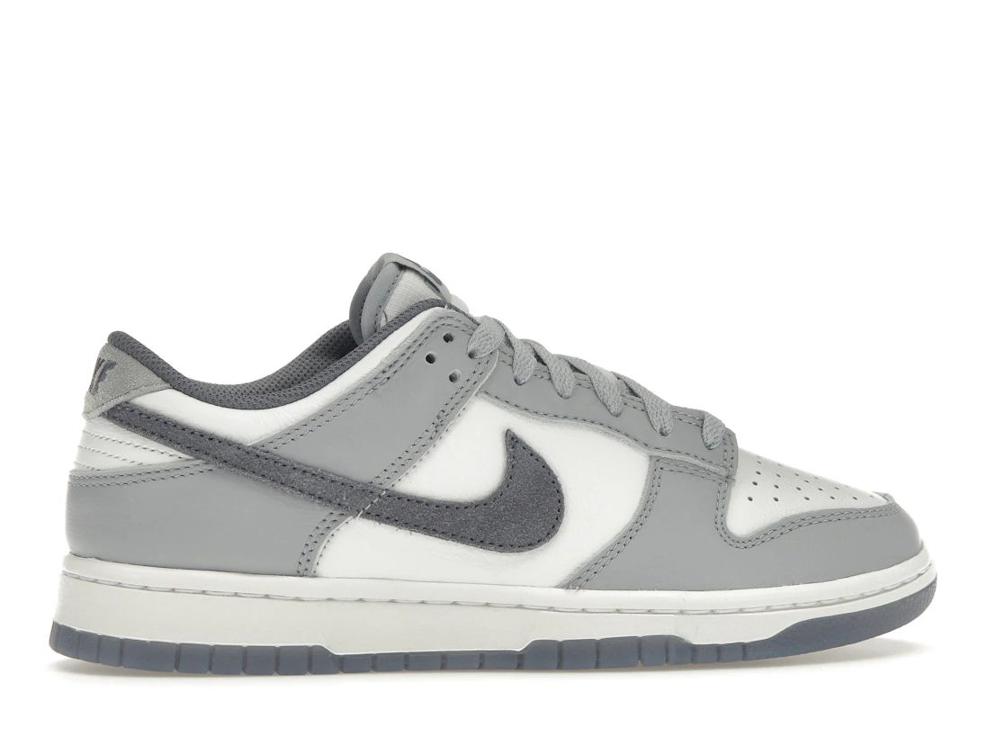 Nike Dunk Low Light Carbon