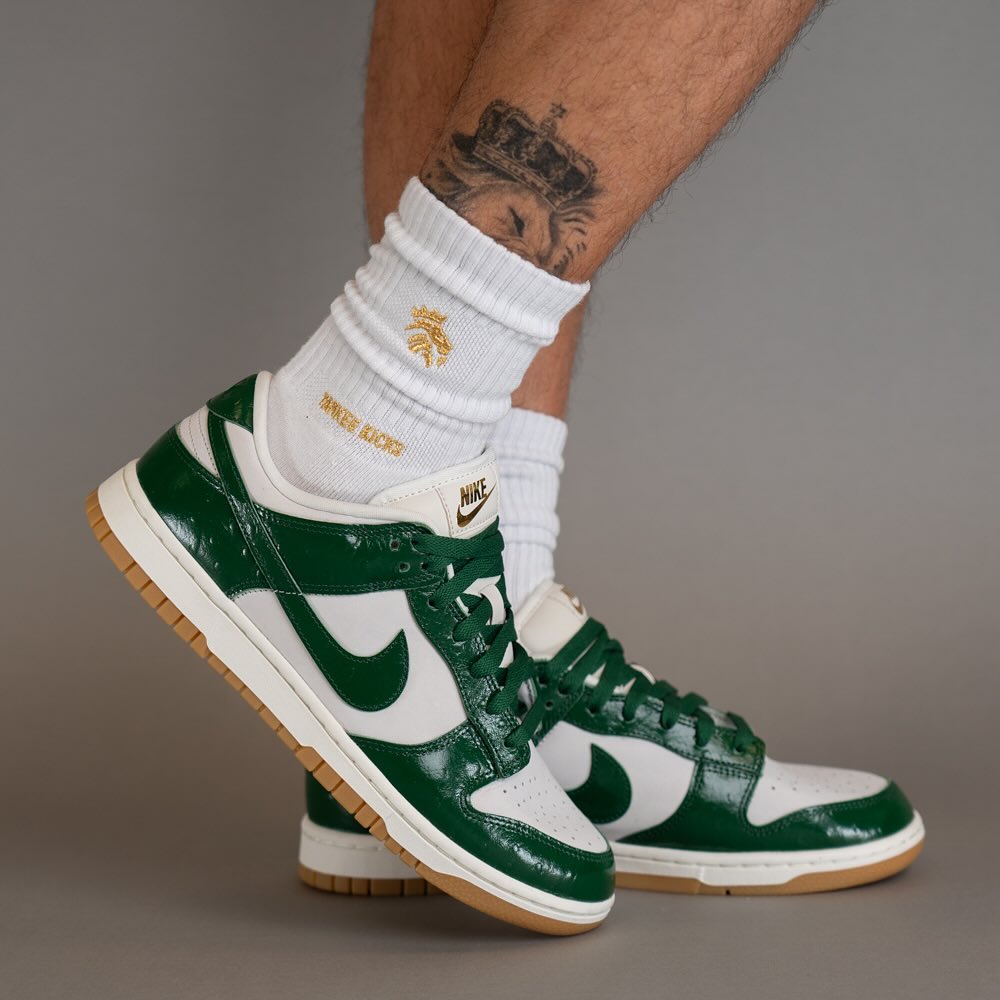 Nike Dunk Low LX Gorge Ostrich (W)