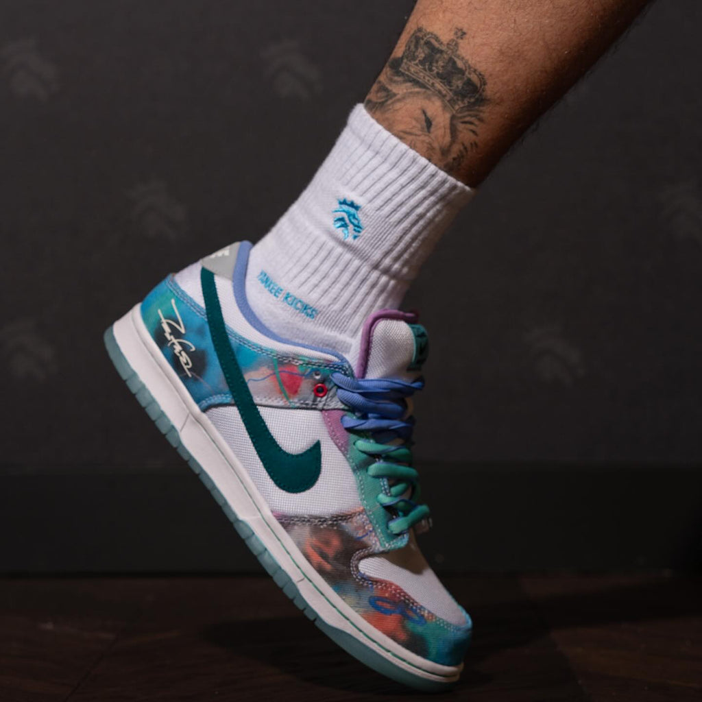 Nike SB Dunk Low Futura Laboratories Bleached Aqua