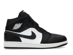 Jordan 1 Mid Off Noir Toe