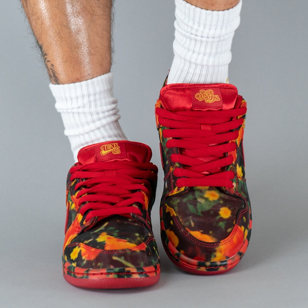 Nike SB Dunk Low The Wizard of Oz Poppy Field