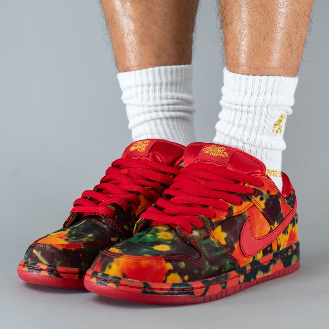 Nike SB Dunk Low The Wizard of Oz Poppy Field
