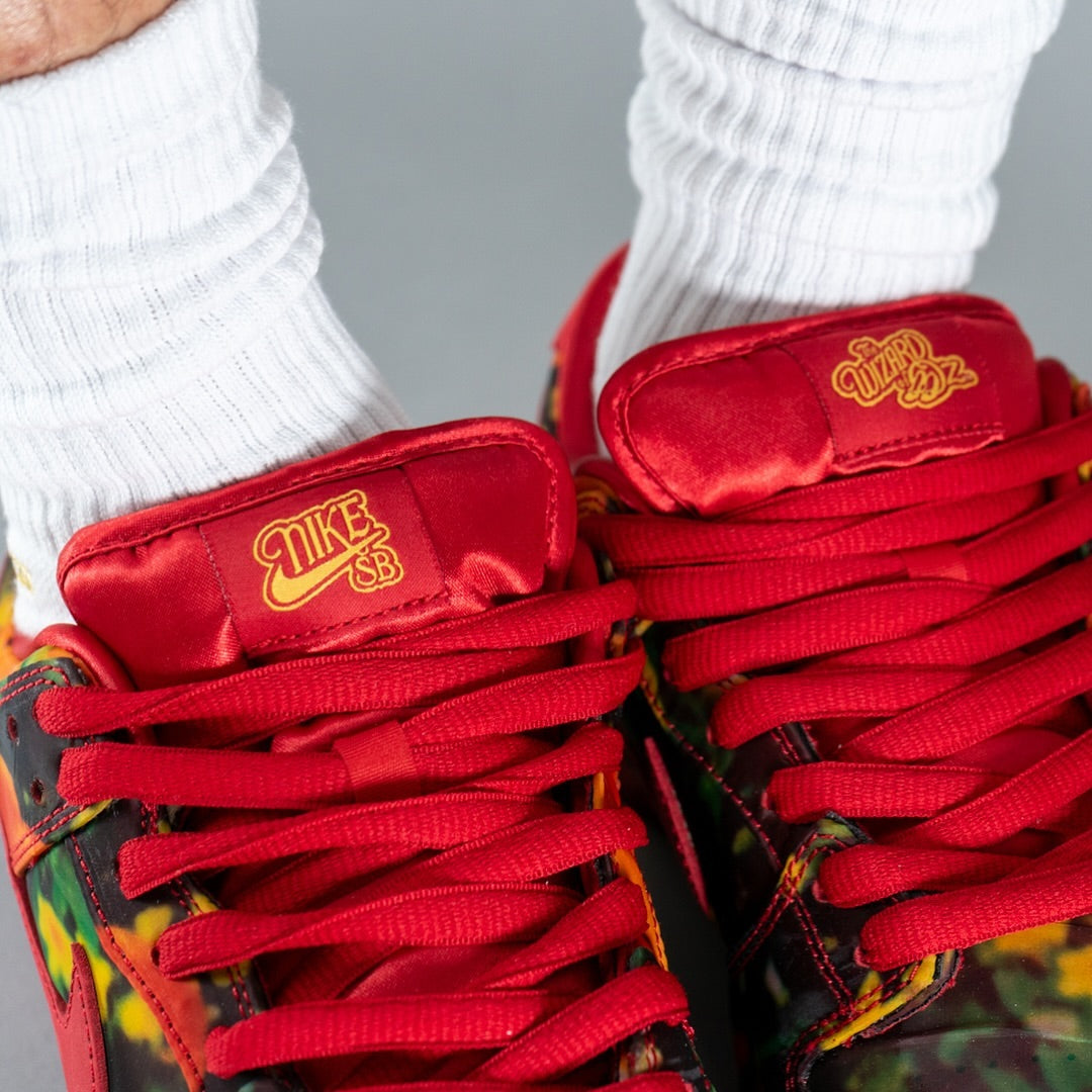 Nike SB Dunk Low The Wizard of Oz Poppy Field