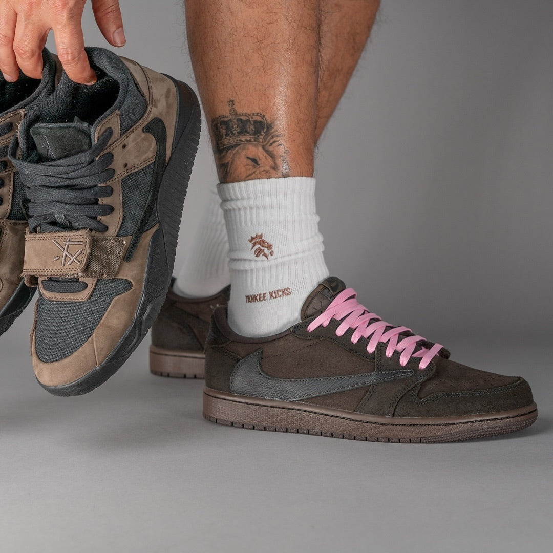 Air Jordan 1 Retro Low OG SP Travis Scott Velvet Brown