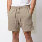 šortky Fear of God Essentials S25 Shorts Timber 60SP252001F ADONIO