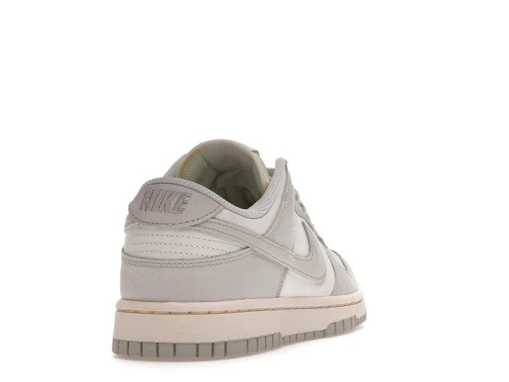 Nike Dunk Low Sail Light Bone (W)