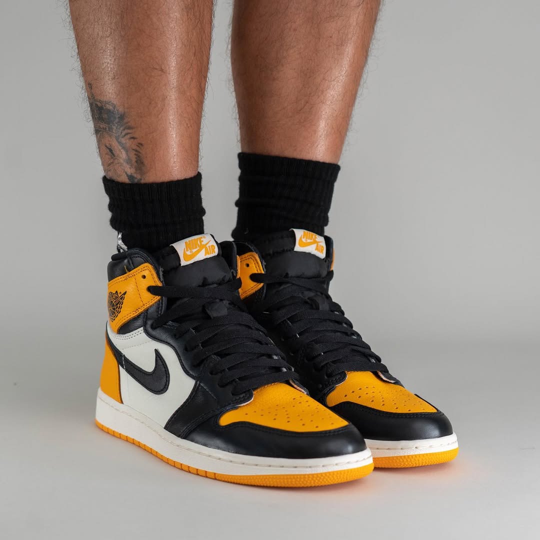 Air Jordan 1 Retro High OG Yellow Toe