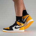 Air Jordan 1 Retro High OG Yellow Toe