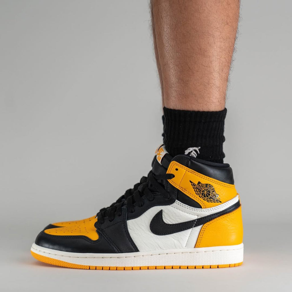 Air Jordan 1 Retro High OG Yellow Toe