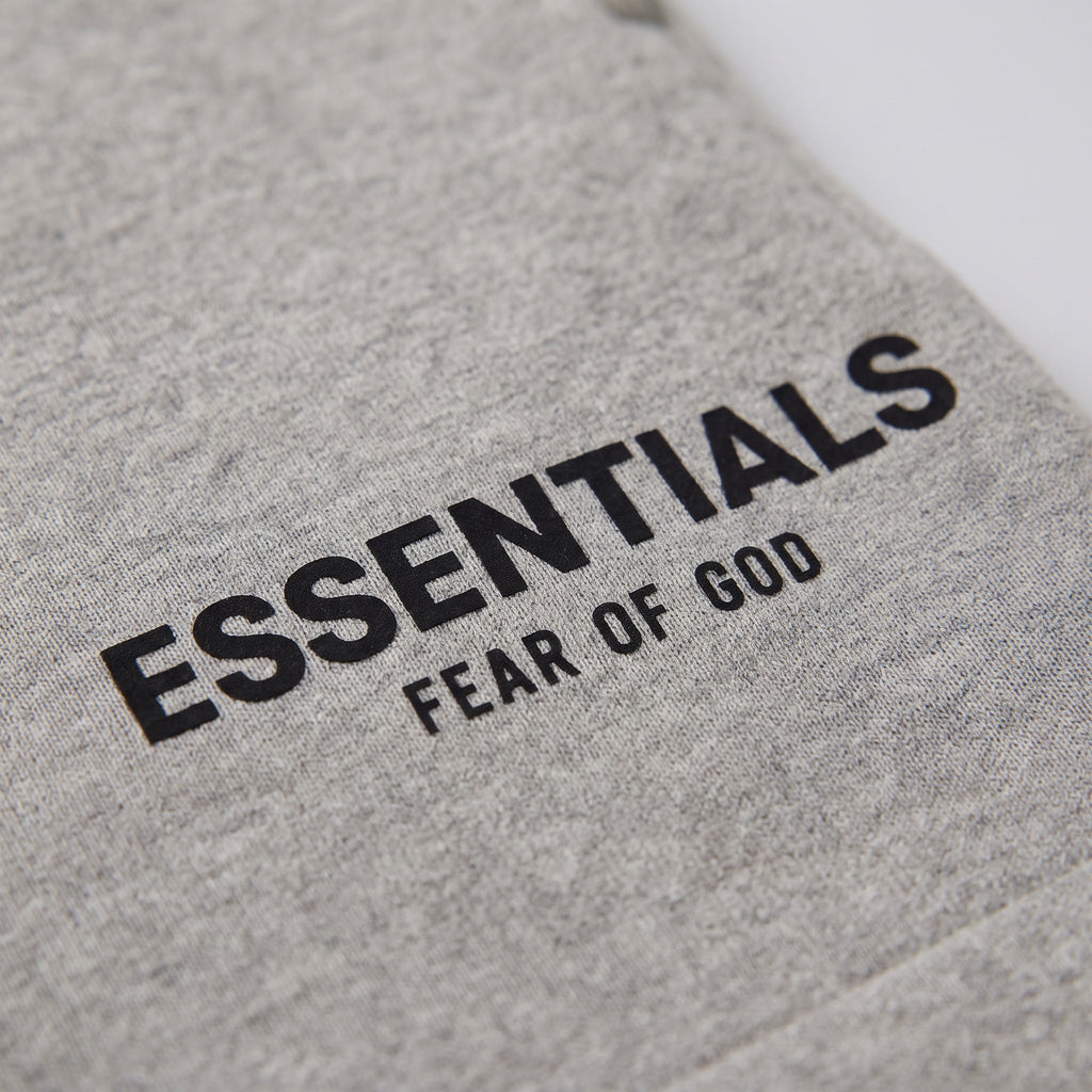 šortky Fear of God Essentials S22 Shorts Dark Oatmeal 160BT212013F ADONIO