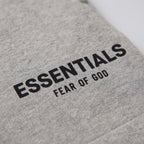 šortky Fear of God Essentials S22 Shorts Dark Oatmeal 160BT212013F ADONIO