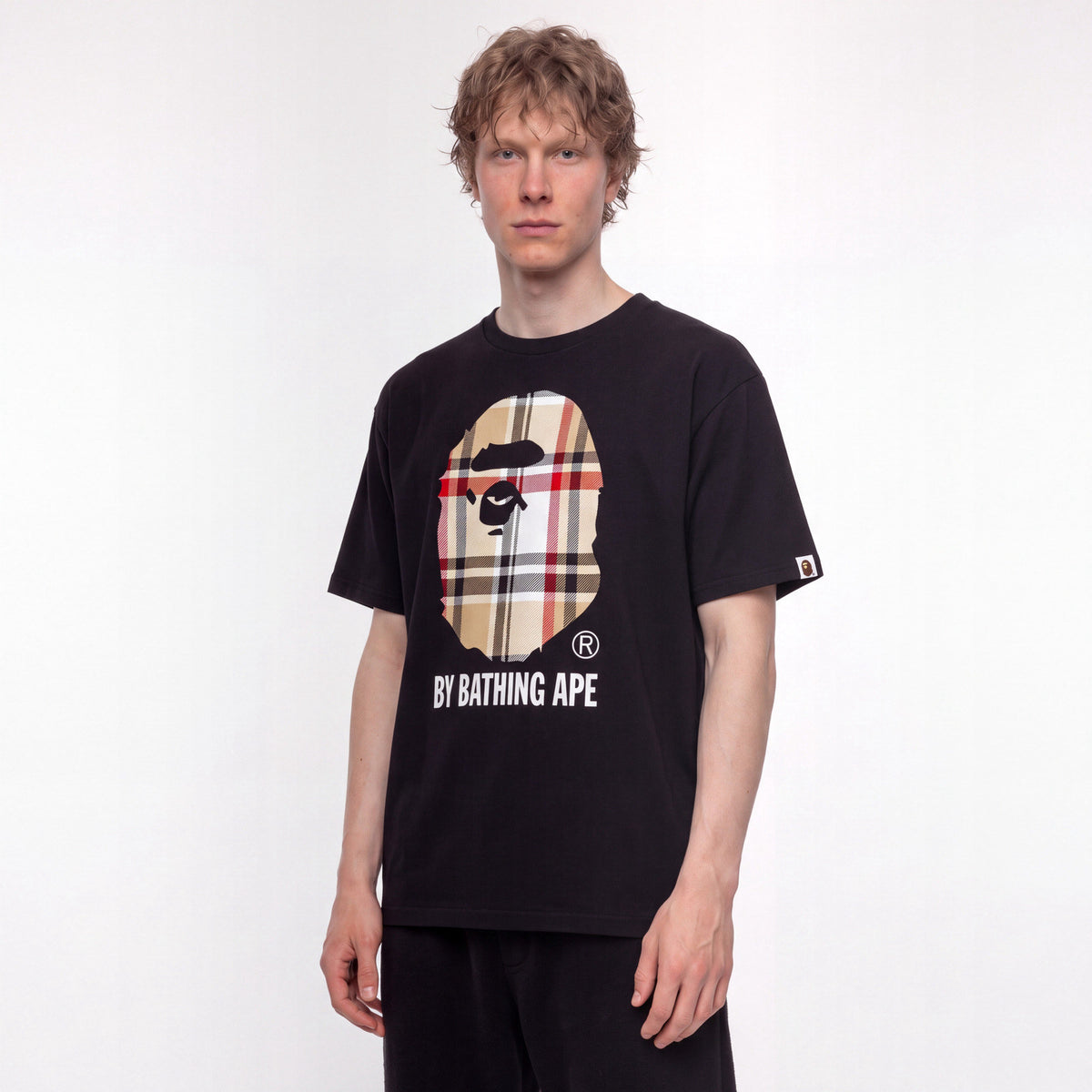 BAPE Check by Bathing T-Shirt Black/Beige – model foto