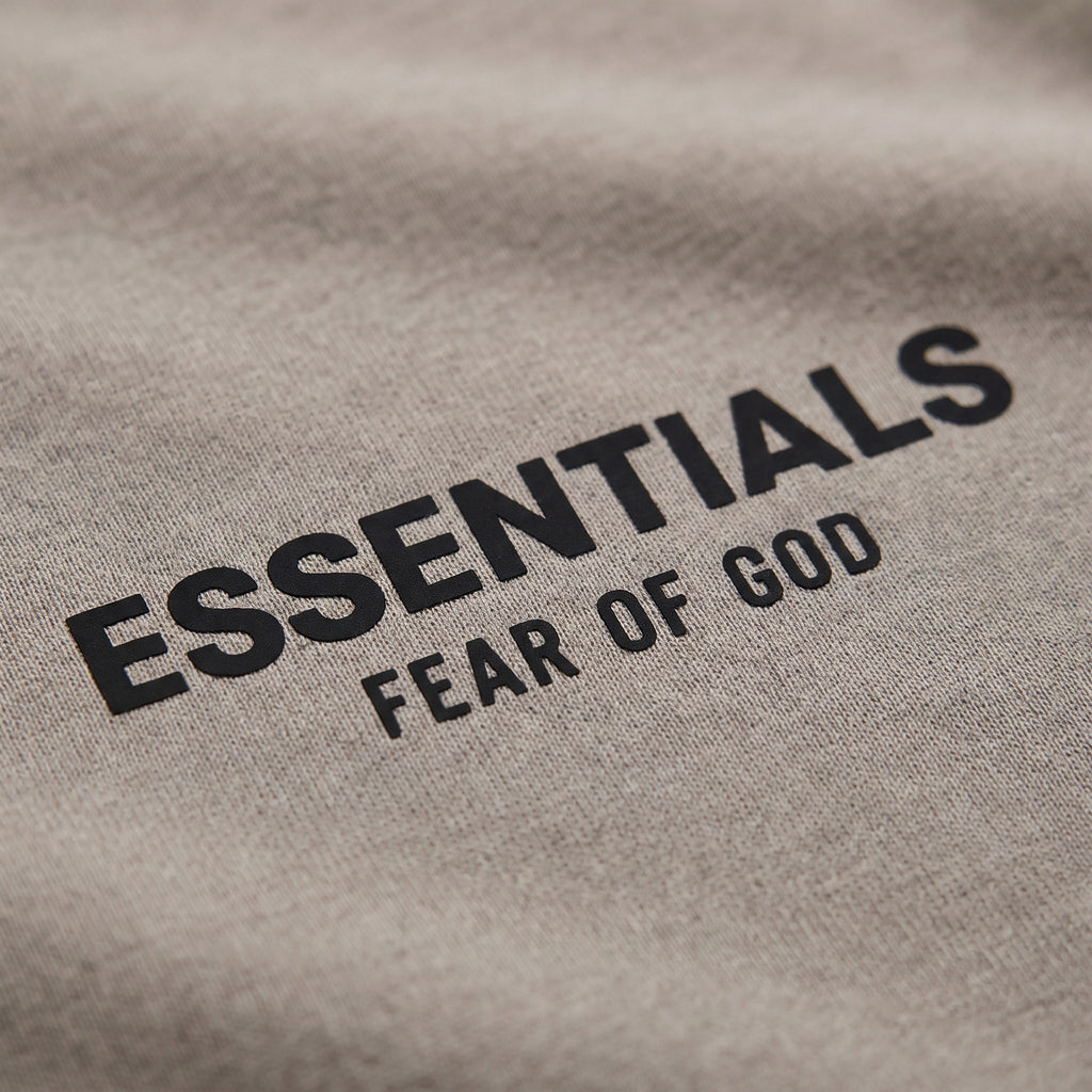 tričko Fear of God Essentials S25 T-Shirt Homestead Heather ADONIO