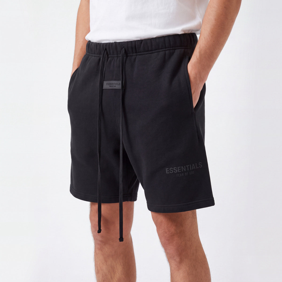 Fear of God Essentials Shorts (SS22) Stretch Limo – model foto