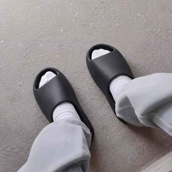YZY YS-01 Black